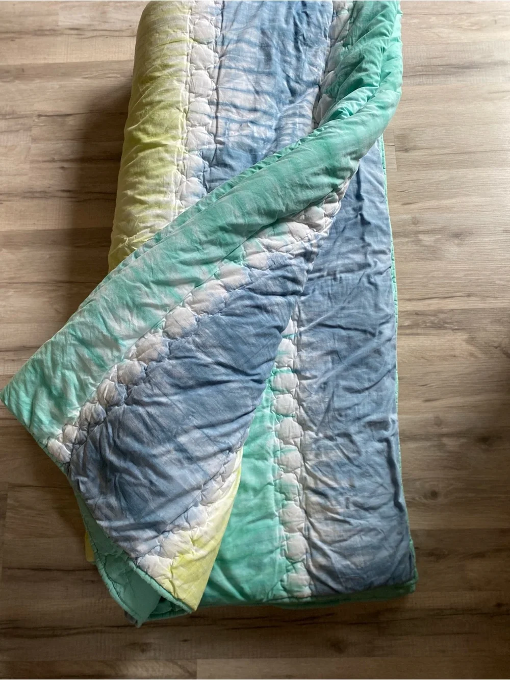 Pottery Barn Reversible comforter Aqua, Mint & Lemon